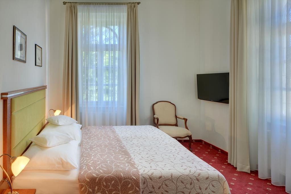 Mariánské Lázně Gourmet Hotel Villa Patriot מראה חיצוני תמונה